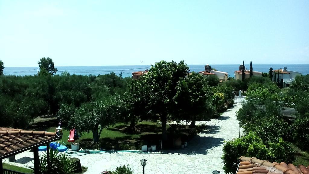 Ferienwohnung Nireas Nea Skioni Exterior foto