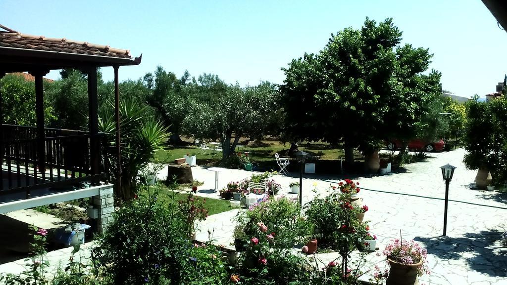 Ferienwohnung Nireas Nea Skioni Exterior foto