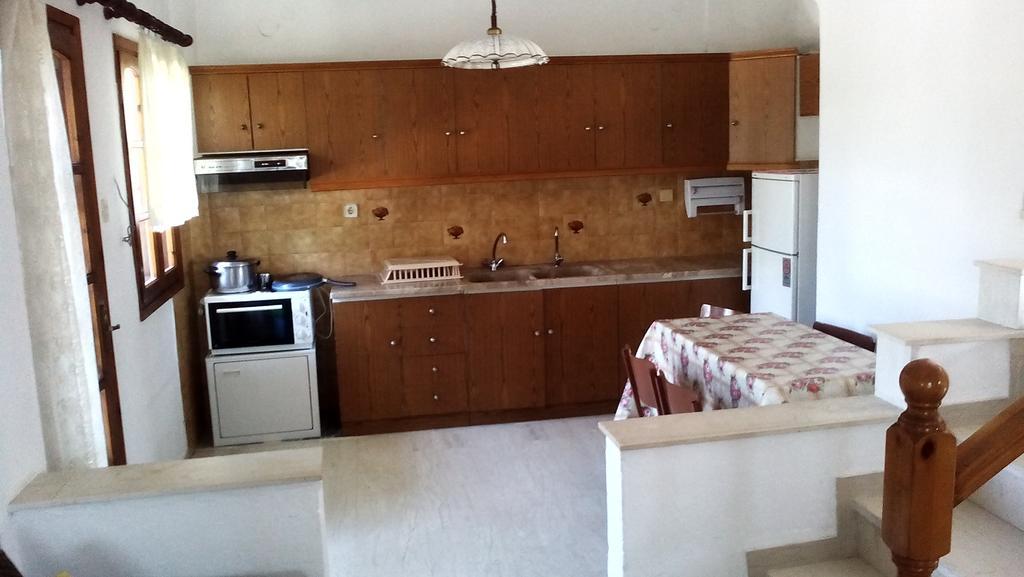 Ferienwohnung Nireas Nea Skioni Zimmer foto