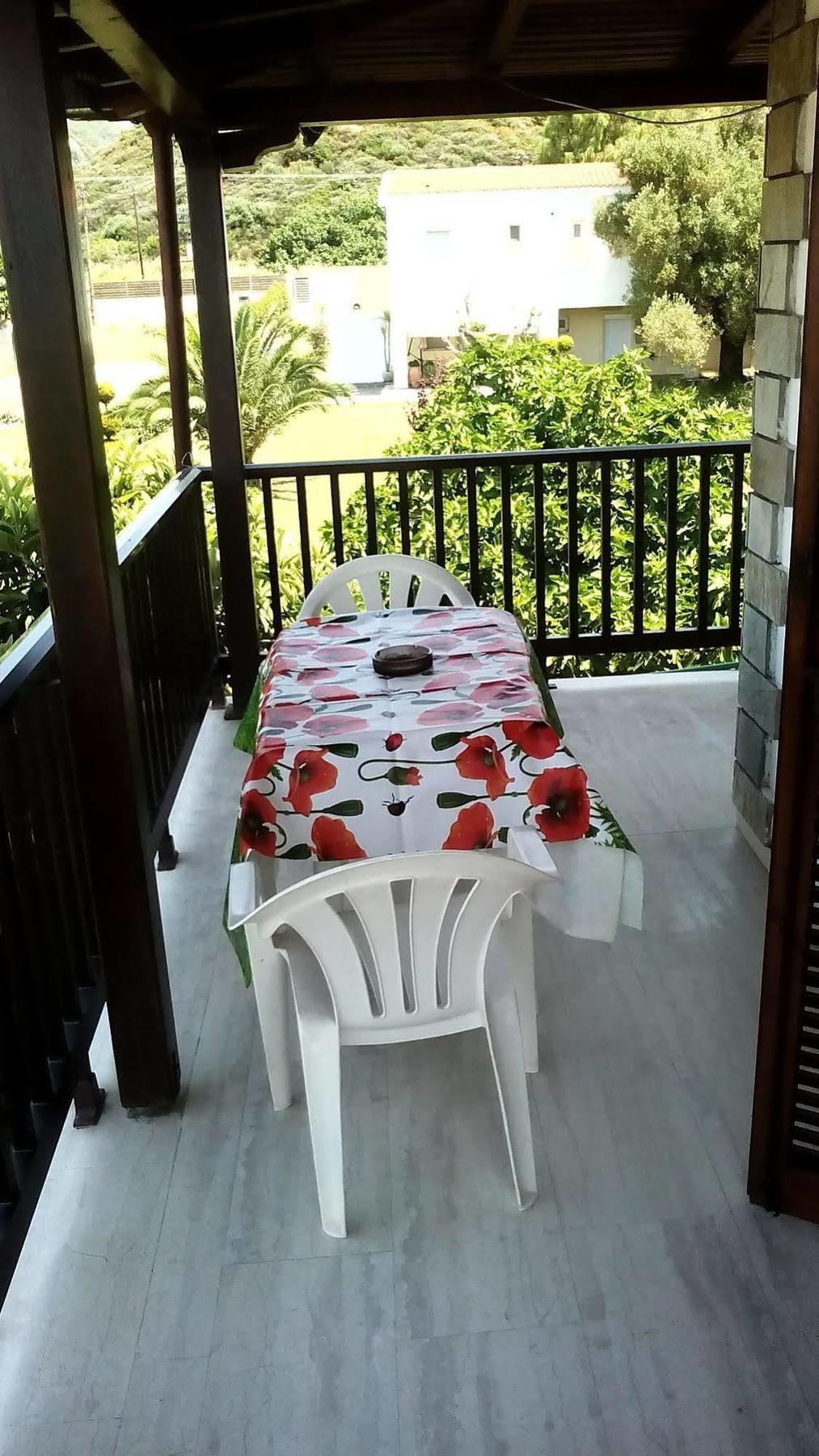 Ferienwohnung Nireas Nea Skioni Exterior foto